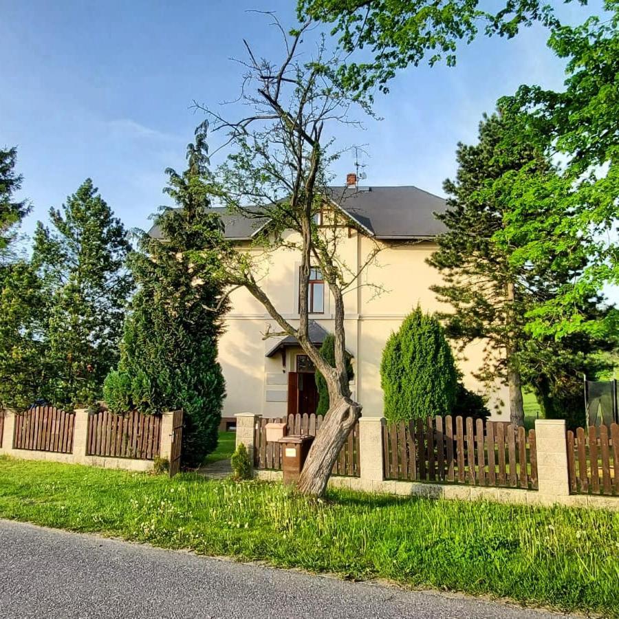 شقة Sulcburg Cetenov المظهر الخارجي الصورة
